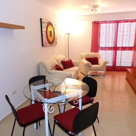 Mit Terrasse Und Blick In דירה